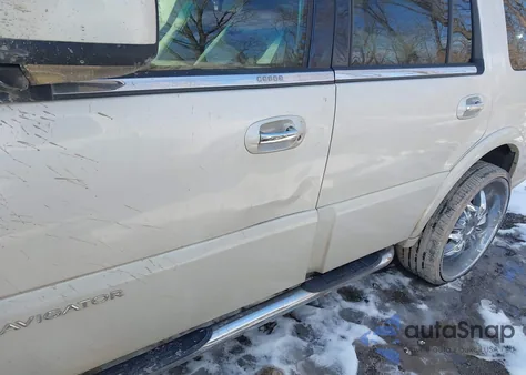 2006 Lincoln Navigator Luxury/Ultimate из США, поврежденный, VIN 5LMFU28506LJ00383